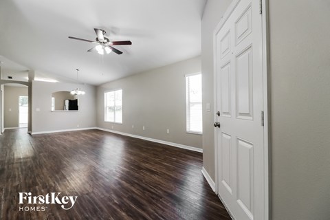 905 LAKE SHORE RANCH DRIVE 3 Beds Apartment for Rent
