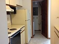124 White Oak Ct, #09 2 Beds Apartment for Rent