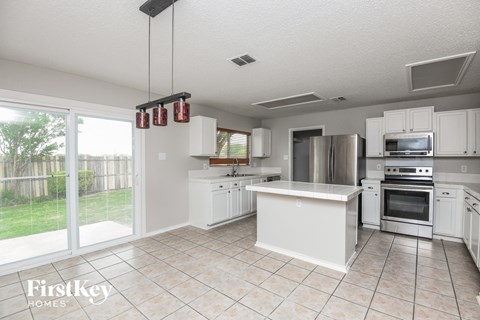 10125 Chapel Hill Court 3 Beds Apartment for Rent