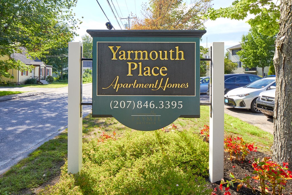 Taymil Yarmouth Place Sign Exterior Taymil Yarmouth Place Sign Exterior