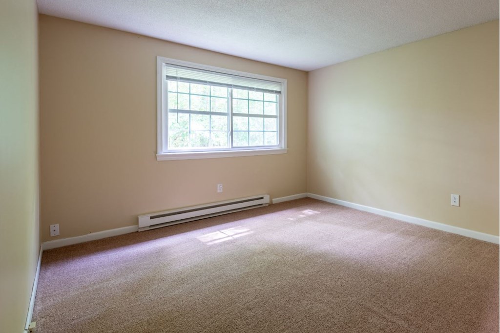 Taymil Yarmouth Green Bedroom Interior