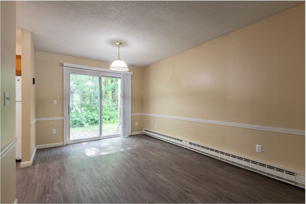 Taymil Yarmouth Green Living Room