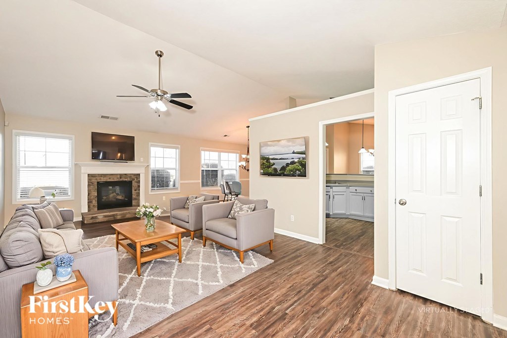 3940 Village Main Street 3 Beds House for Rent - Photo Gallery 3