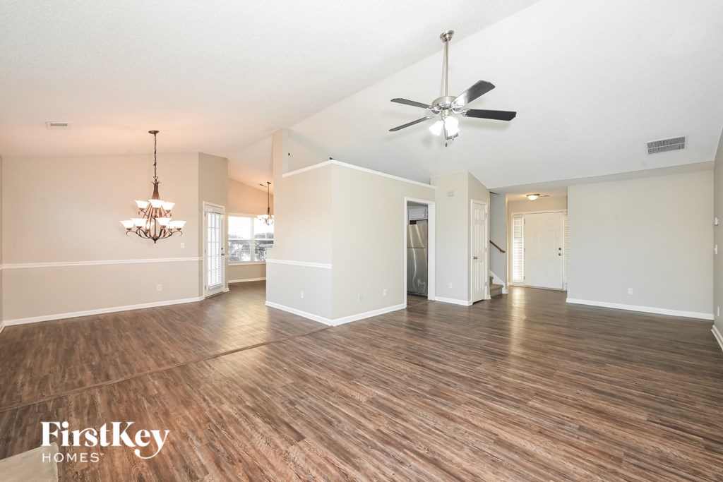 3940 Village Main Street 3 Beds House for Rent - Photo Gallery 4