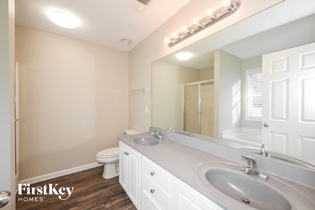 3940 Village Main Street 3 Beds House for Rent - Photo Gallery 11