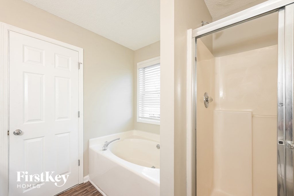 3940 Village Main Street 3 Beds House for Rent - Photo Gallery 12