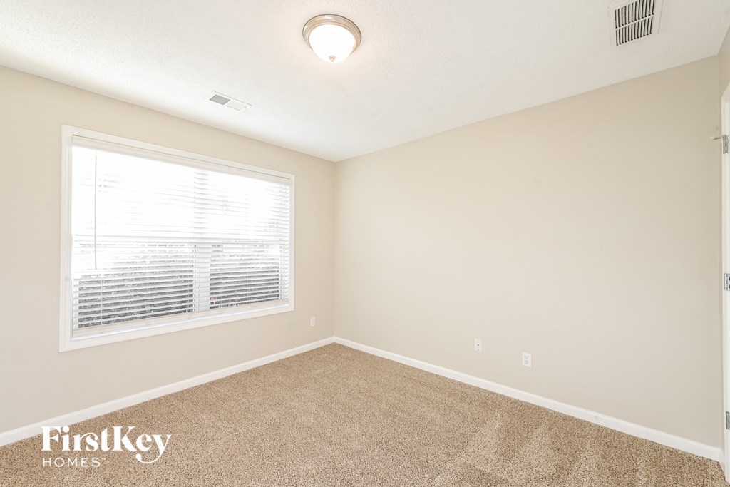 3940 Village Main Street 3 Beds House for Rent - Photo Gallery 13