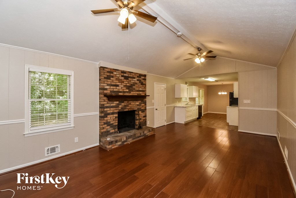 3190 Connie Way Studio House for Rent - Photo Gallery 2