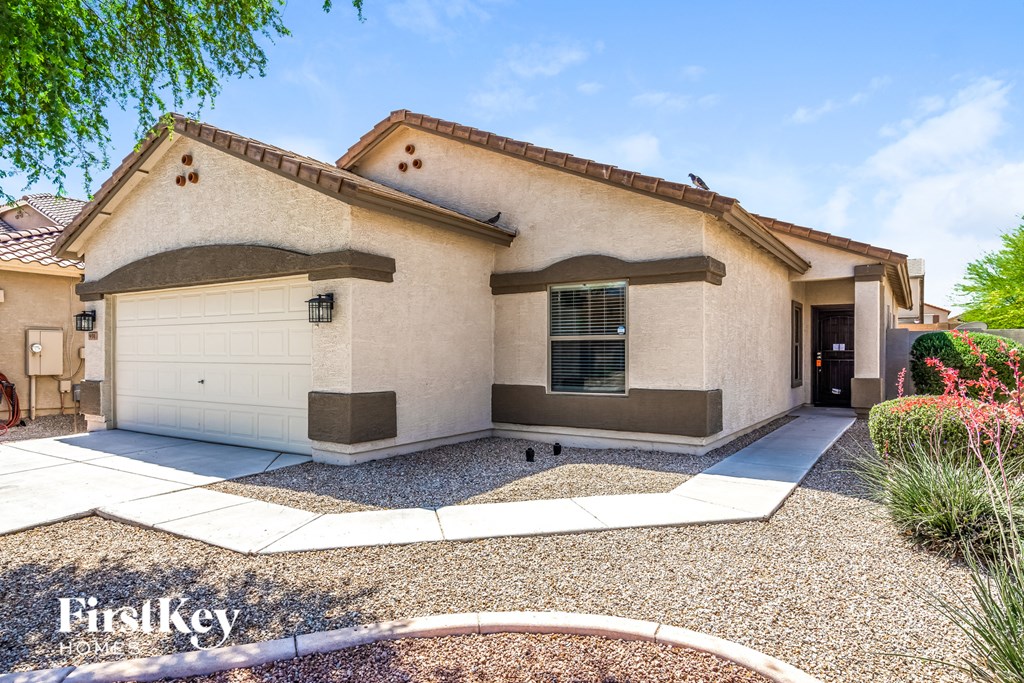 931 W OAK TREE Lane 4 Beds House for Rent - Photo Gallery 1