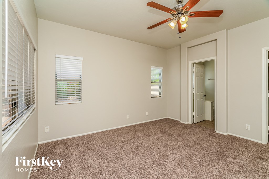 931 W OAK TREE Lane 4 Beds House for Rent - Photo Gallery 7