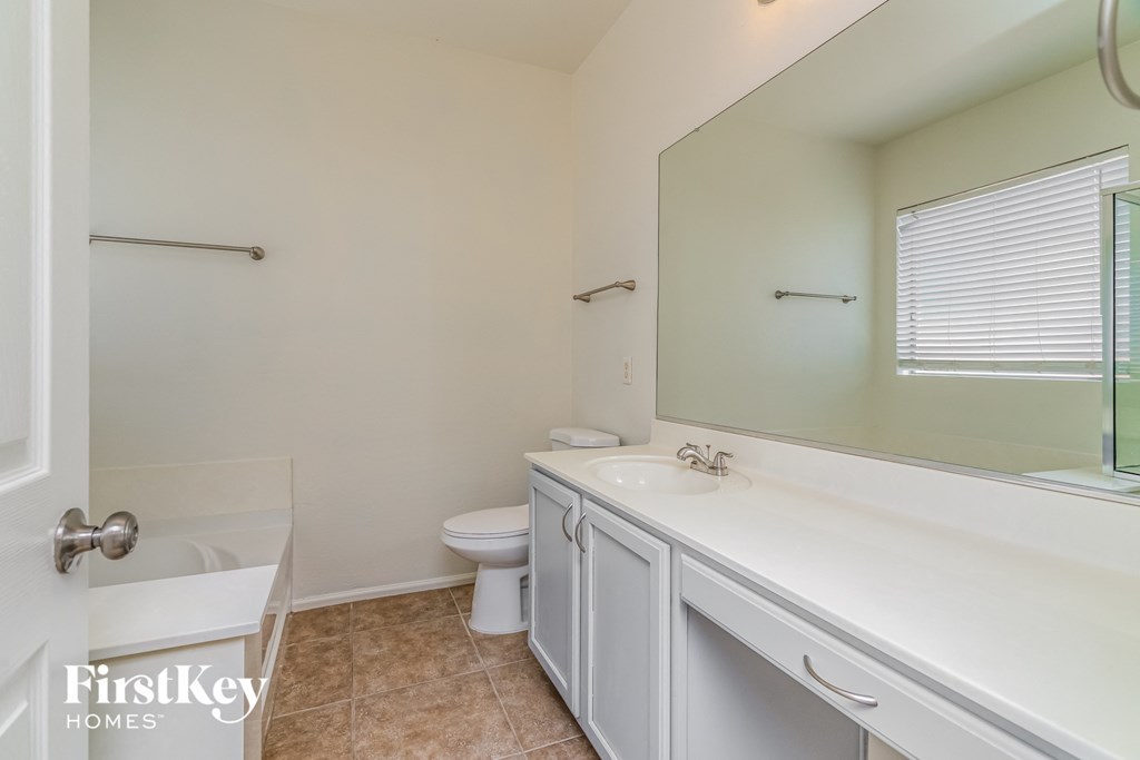 931 W OAK TREE Lane 4 Beds House for Rent - Photo Gallery 8