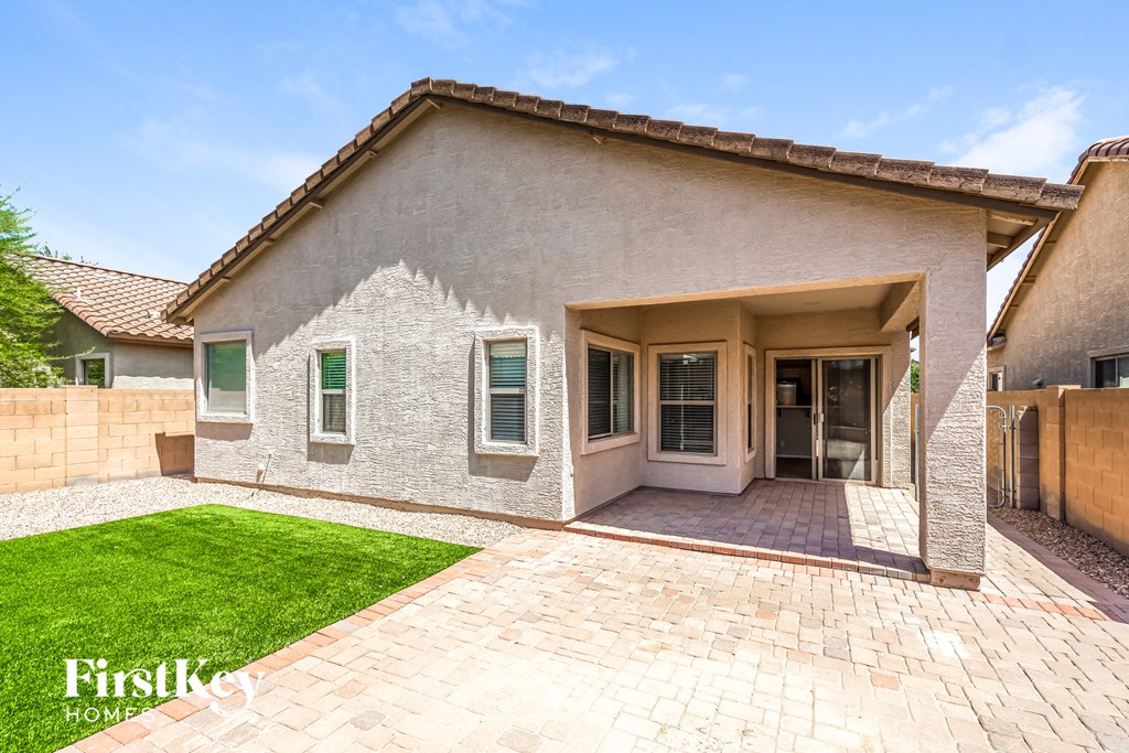 931 W OAK TREE Lane 4 Beds House for Rent - Photo Gallery 13