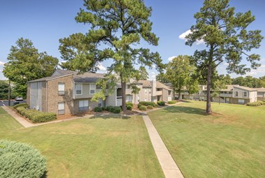 2525 Center West Parkway 1-2 Beds Apartment for Rent - Photo Gallery 1
