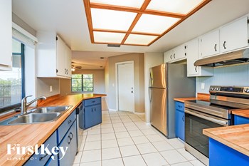 3818 SW 5th Place 3 Beds House for Rent - Photo Gallery 5