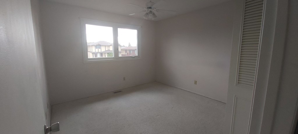 8660 27 Avenue Northwest 3 Beds House for Rent - Photo Gallery 7