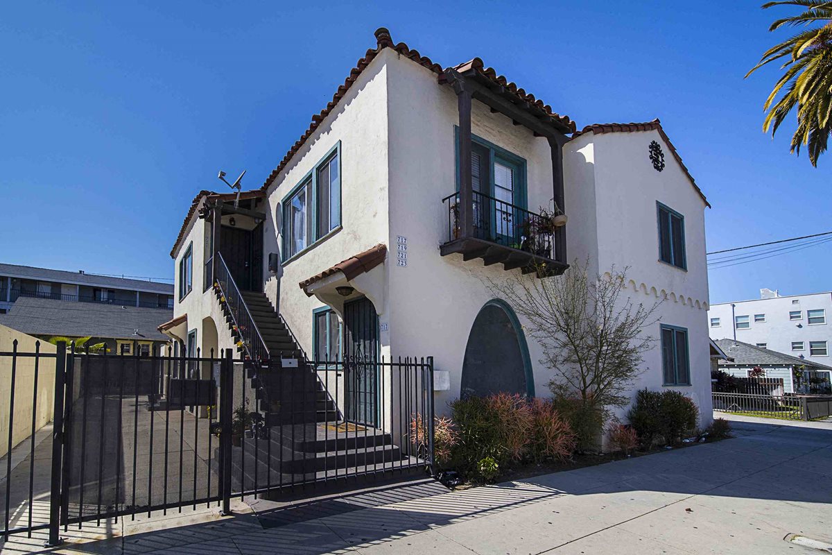 717 Gaviota Avenue Apartments