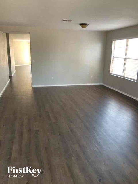 9223 S 1ST Avenue 4 Beds Apartment for Rent