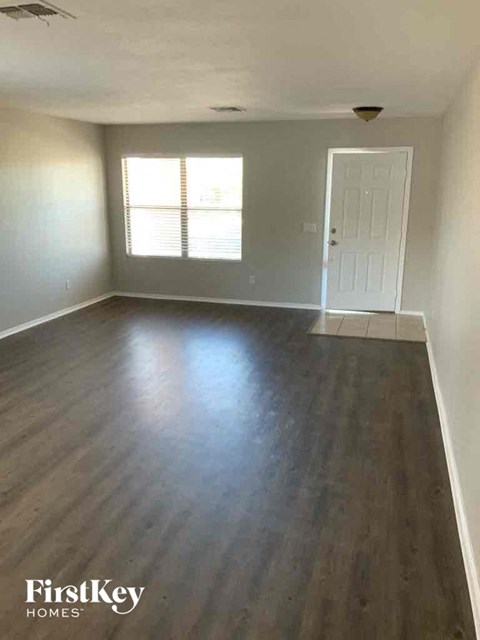 9223 S 1ST Avenue 4 Beds Apartment for Rent