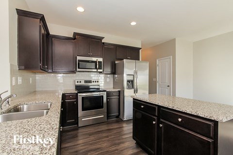 165 North Cromwell Drive 4 Beds Apartment for Rent