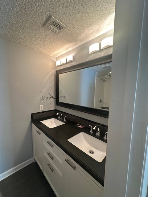 7867 Bahia Vista Ct 2 Beds Apartment for Rent