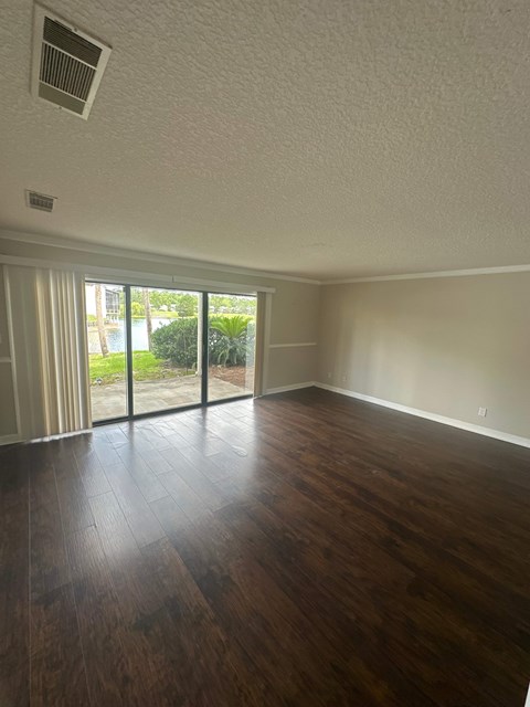 7867 Bahia Vista Ct 2 Beds Apartment for Rent