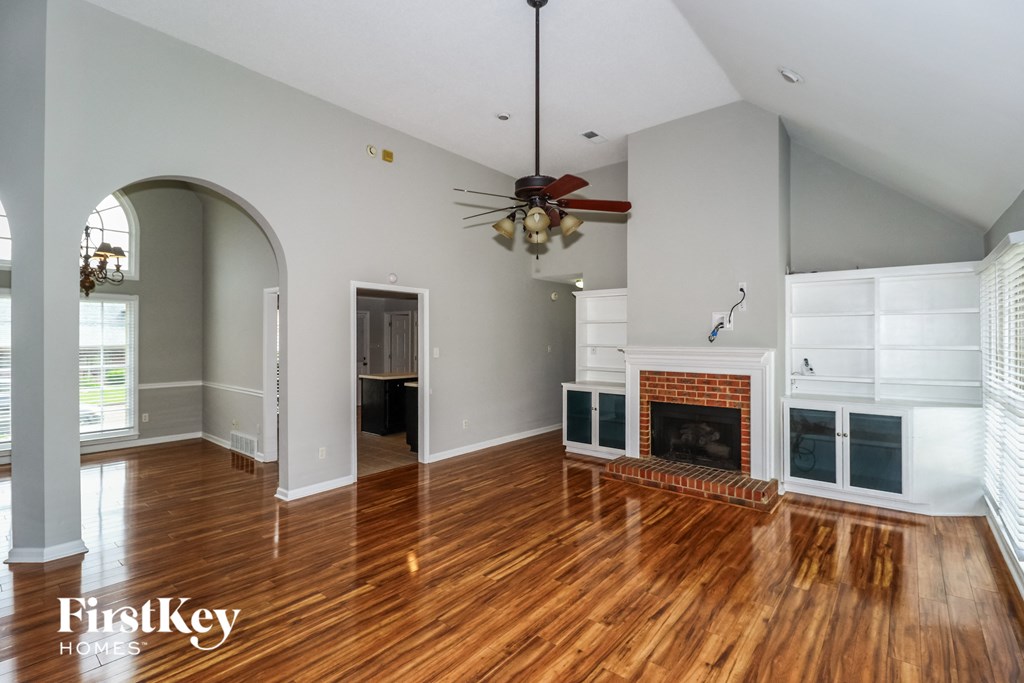 7598 Dexter Manor Drive 3 Beds House for Rent - Photo Gallery 3