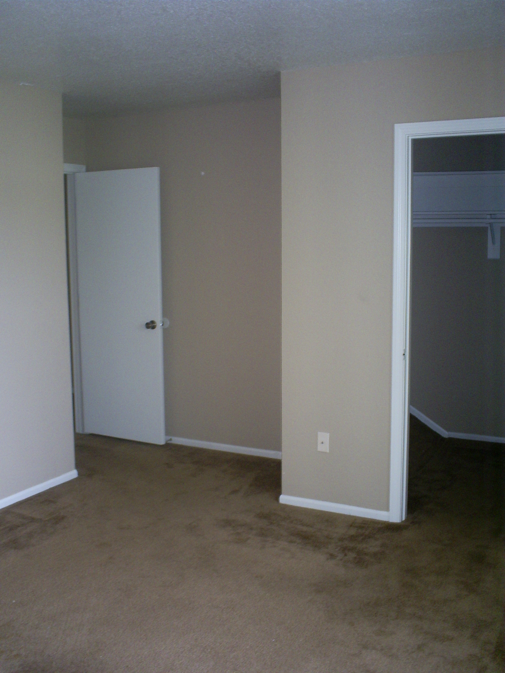 Devling Place Apartments, 3622 NE Chouteau Trafficway, Kansas City, MO