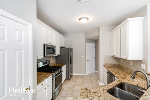 1010 Great Oaks Drive 5 Beds Apartment for Rent