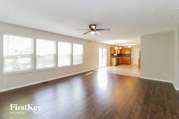 2 Pebblestone Court 4 Beds House for Rent - Photo Gallery 4