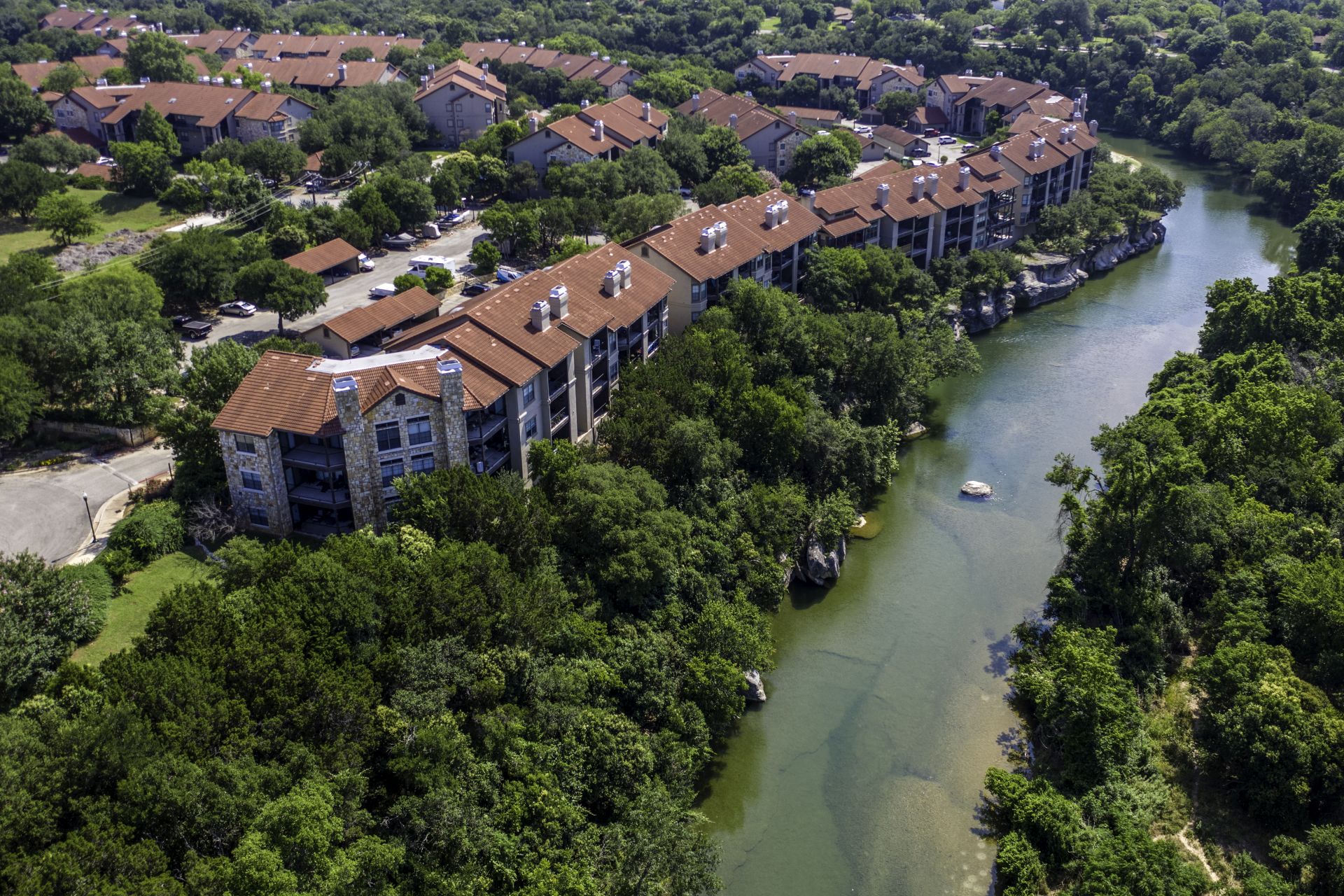 Waters Edge Apartment Homes Apartments in TX