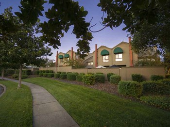 Apartments in Napa, Ca l Towpath Village - Photo Gallery 19