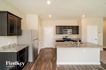 4831 Hallies Garden 3 Beds House for Rent - Photo Gallery 5