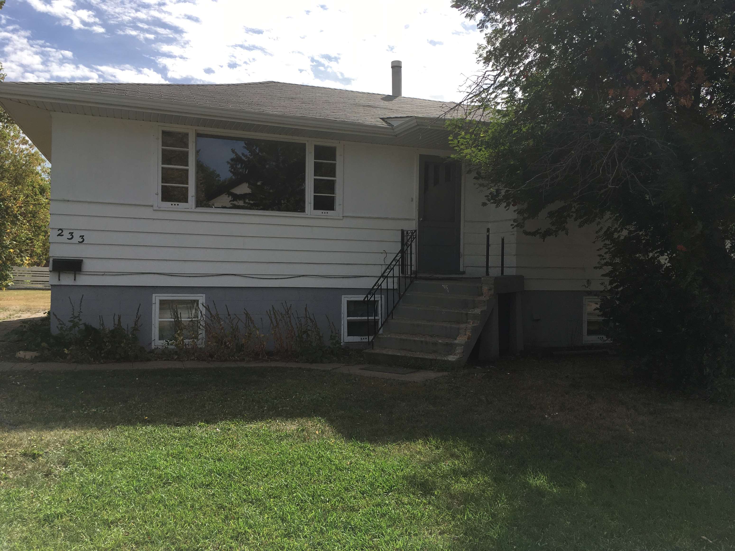 233 23rd St W Rentals Prince Albert, SK RentCafe