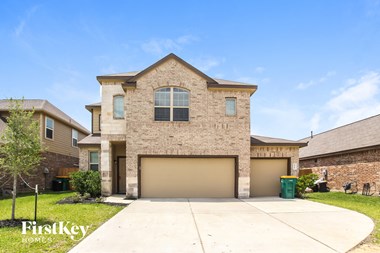 2215 Spring Hollow Drive 4 Beds Apartment for Rent