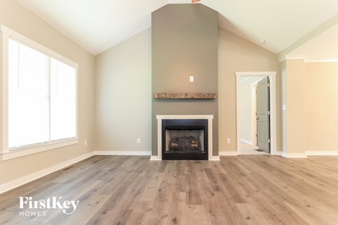 321 Spring Ridge Drive 3 Beds Apartment for Rent