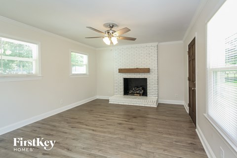 1551 Belmar Drive 3 Beds Apartment for Rent