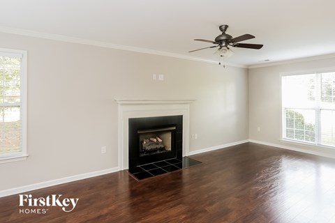 7270 Green Meadow Court 3 Beds Apartment for Rent