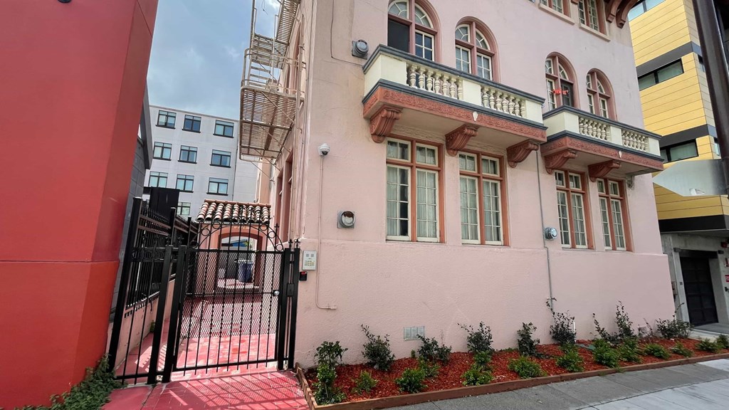 the building in which the apartment is located