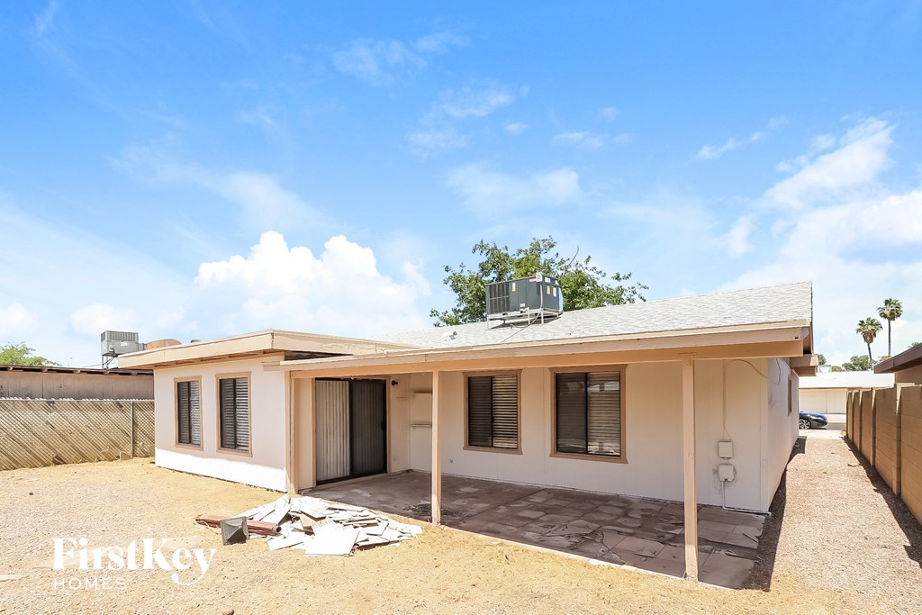 4939 W Golden Lane Glendale, AZ 85302