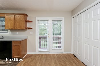 691 Aberdeen Drive 3 Beds House for Rent - Photo Gallery 4
