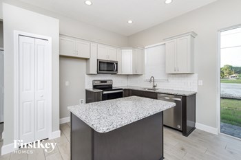 991 Walden Boulevard SE 3 Beds House for Rent - Photo Gallery 5
