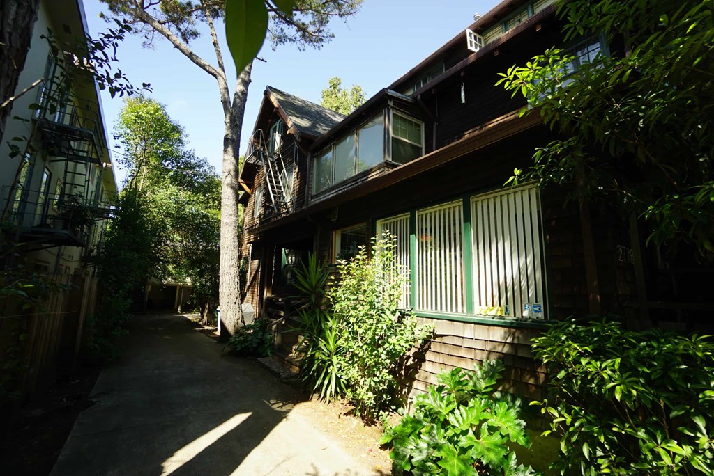 a side view of the house