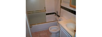 2 Bedrooms, 1 Bathroom