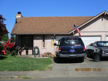 1276 Arabian Av SE 3 Beds House for Rent