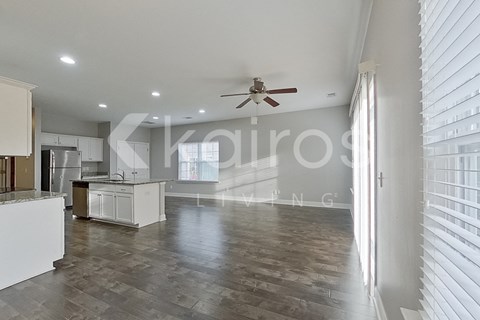 301 Ferguson 3 Beds Apartment for Rent