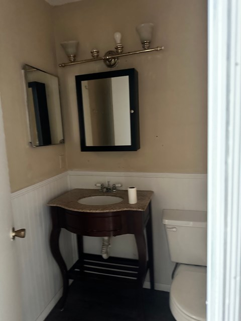 6476 Sable Woods Drive East 3 Beds Apartment for Rent