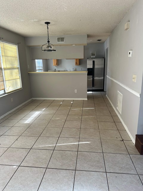 6476 Sable Woods Drive East 3 Beds Apartment for Rent