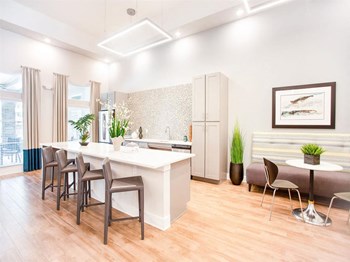 8246 Omaha Circle 1-2 Beds Apartment for Rent - Photo Gallery 2