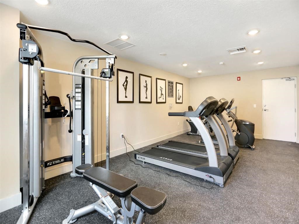 the gym at the preserve apartments