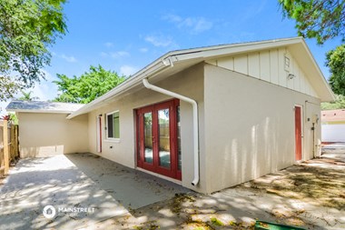 812 65Th Avenue W 3 Beds Apartment for Rent